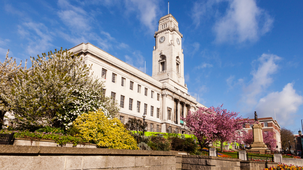 Barnsley Town Hall in the sunshine and blue skies